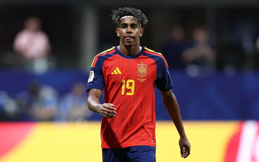 España vence 3-1 a República Checa y sigue con campaña perfecta en la Nations League
