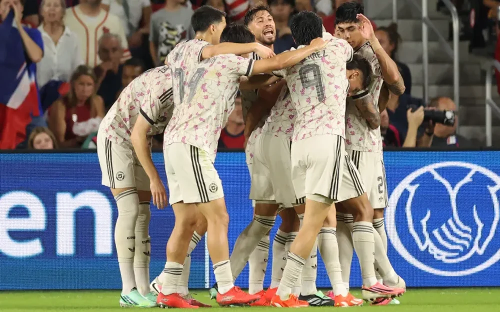 Córdova prepara cambios en La Roja para cerrar la gira ante México