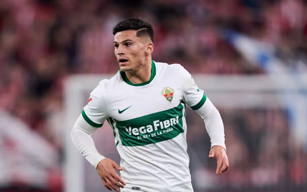 Lucas Cepeda vuelve al Elche: partido ante Celta por La Liga y dónde verlo en Chile