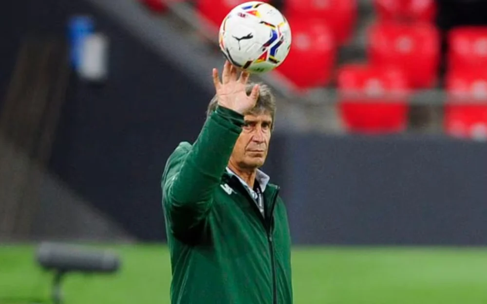 Pellegrini fija el objetivo del Betis en la Champions: "Clasificar, ya sea a dieciseisavos u octavos"