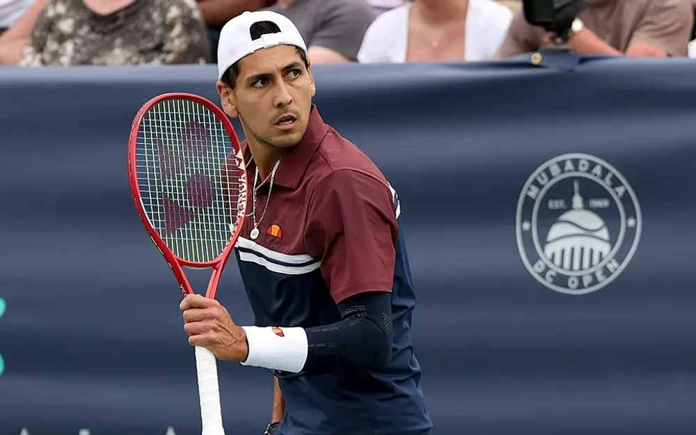Tabilo arrolla a Tommy Paul y avanza en el ATP de Tokio