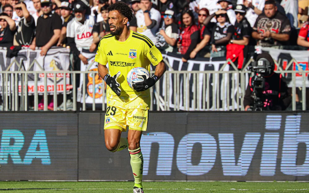 Vozinha sigue en Cabo Verde y se perdería el duelo clave de Colo Colo por Copa Chile