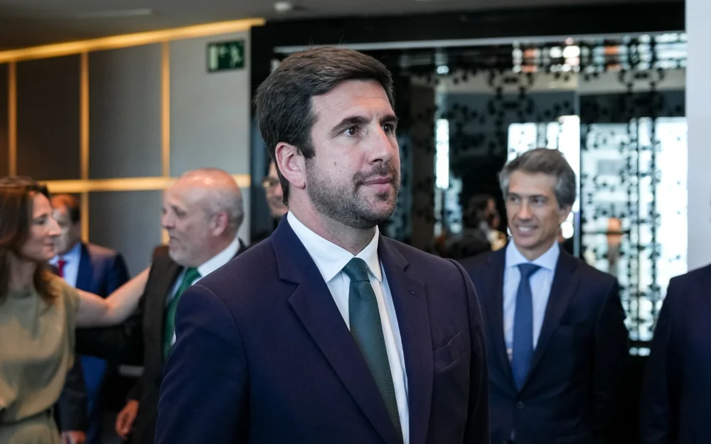 Enrique Riquelme reafirma su rechazo a una eventual venta del Real Madrid