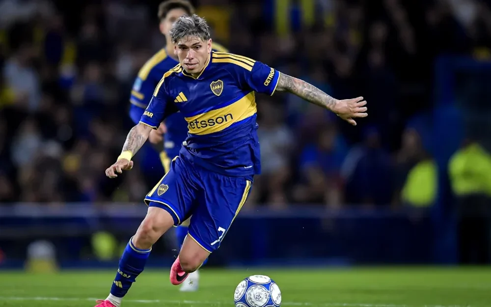Carlos Palacios suma opciones en Boca tras la lesión de Alan Velasco