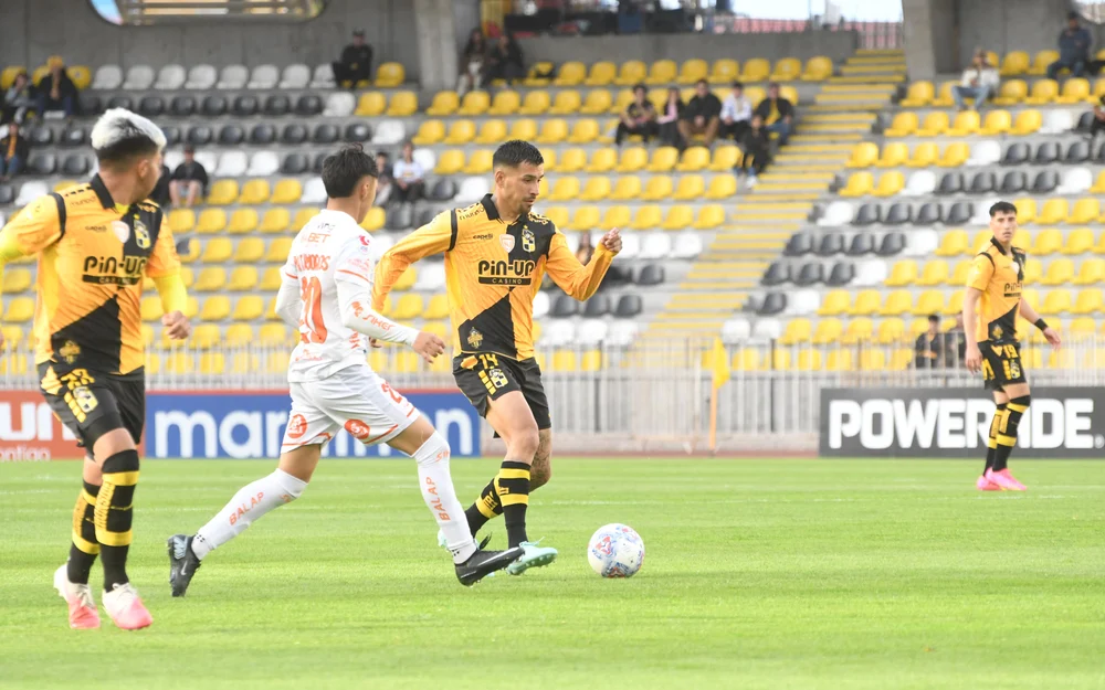 Coquimbo Unido remonta ante Cobreloa y queda al borde de los cuartos de final de la Copa Chile