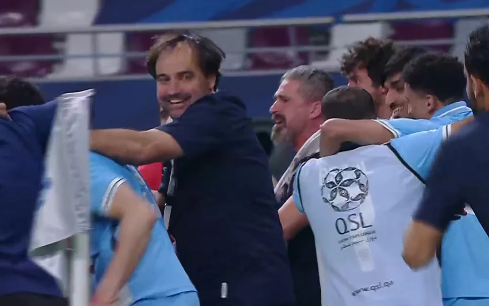 José Luis Sierra celebra su primer triunfo en Qatar: Al Wakrah venció 3-2 a Al Gharafa