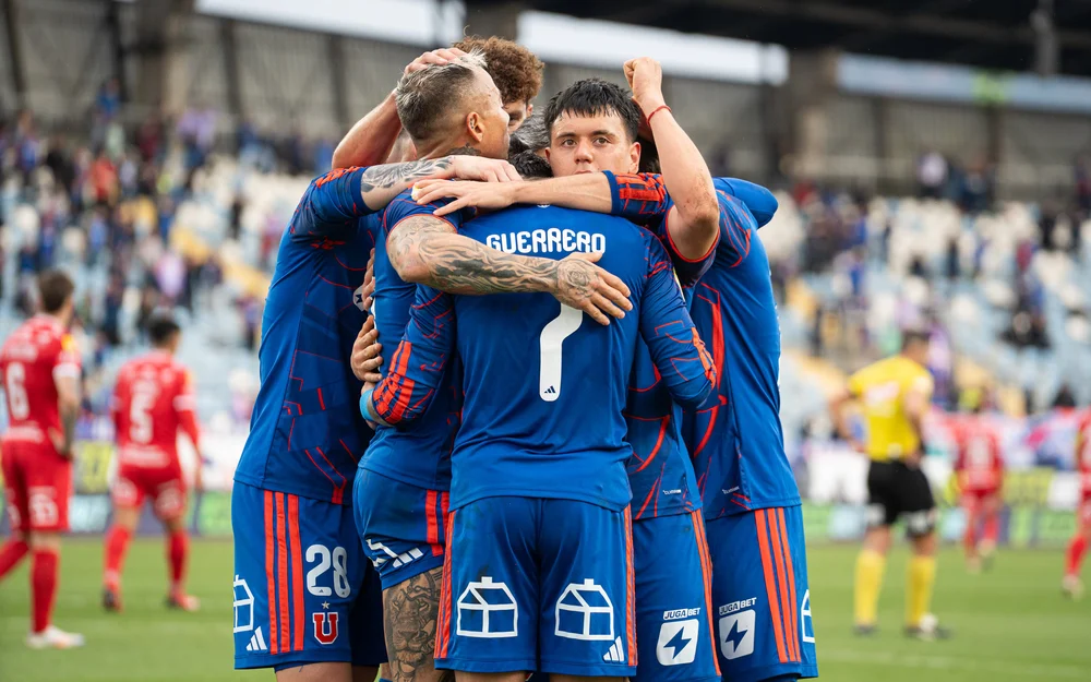 La U golea 5-0 a Ñublense en Rancagua y mantiene la ilusión por el título
