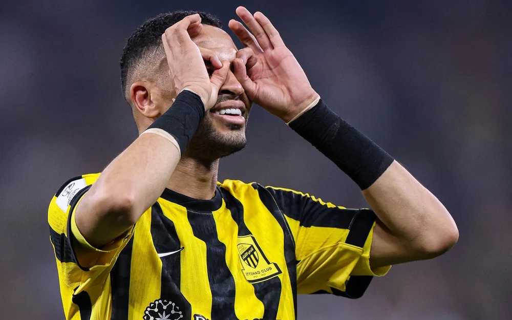 Fenerbahçe deberá pagar tres millones al Sevilla por En-Nesyri, según resolución de la FIFA