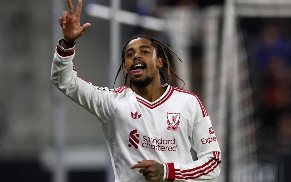 Liverpool golea 6-3 al LASK con hat-trick de Bradley Barcola en la Champions League