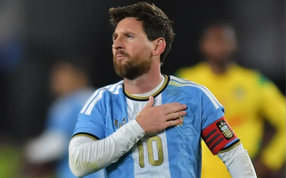 Messi se retira de Argentina con 126 goles y Nico Paz asoma como heredero del 10