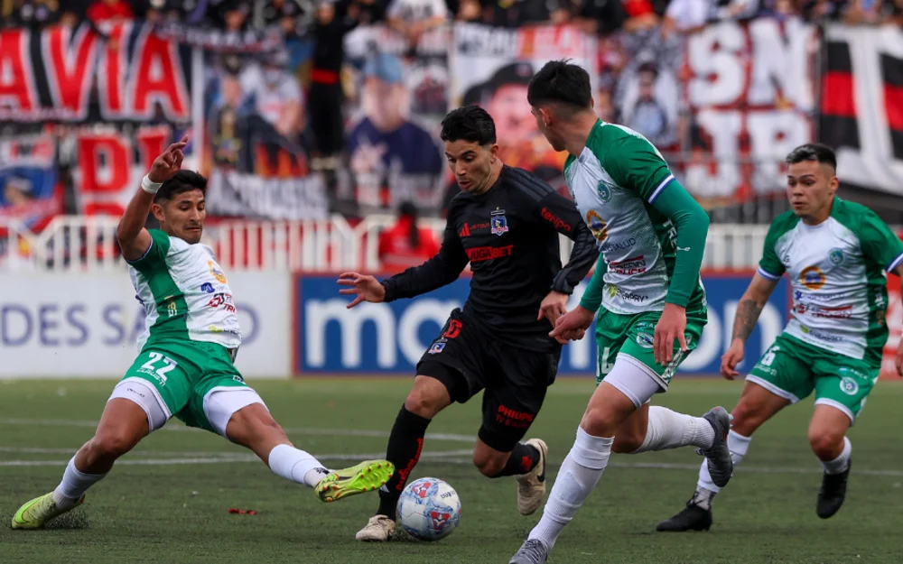 La lluvia suspendió el duelo de vuelta entre Colo Colo y Puerto Montt por Copa Chile