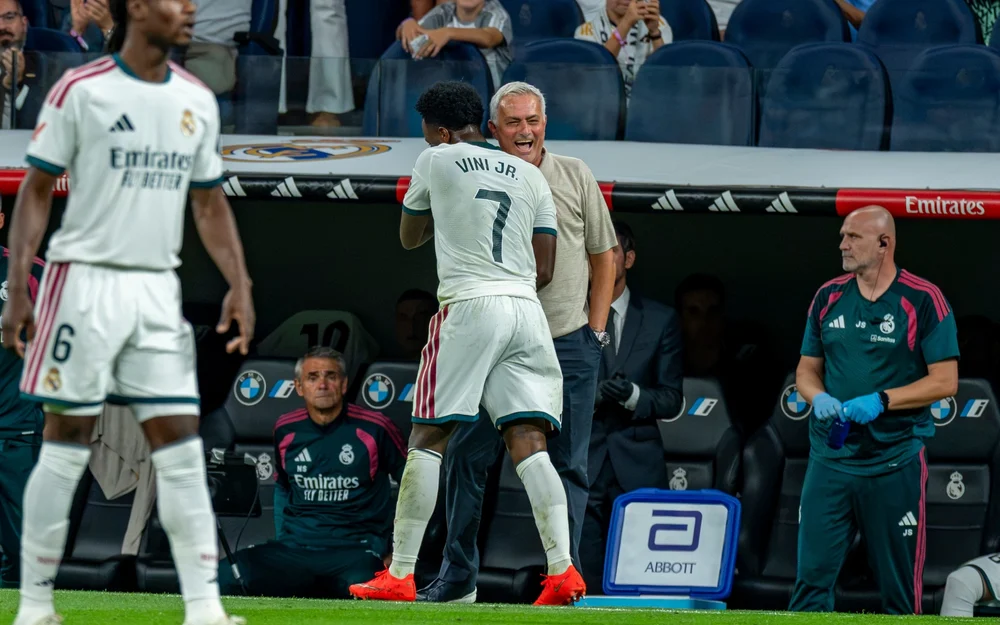 Real Madrid recibe al Rayo con la reconciliación entre Vinicius y el Bernabéu como foco