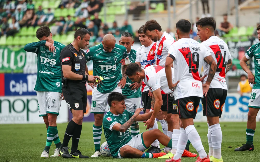Navarro pide perdón a los hinchas de Wanderers tras la cuarta derrota al hilo