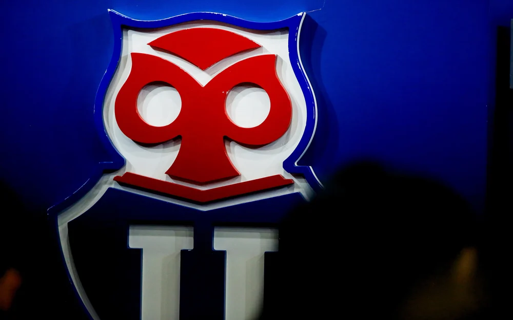 Azul Azul baja la solicitud de reunión con la Universidad de Chile y el club fija interlocutores para la venta