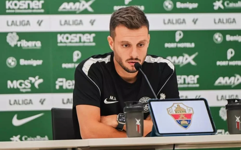Anselmi destaca la competitividad del Elche pese a la falta de tiempo para preparar la visita al Espanyol