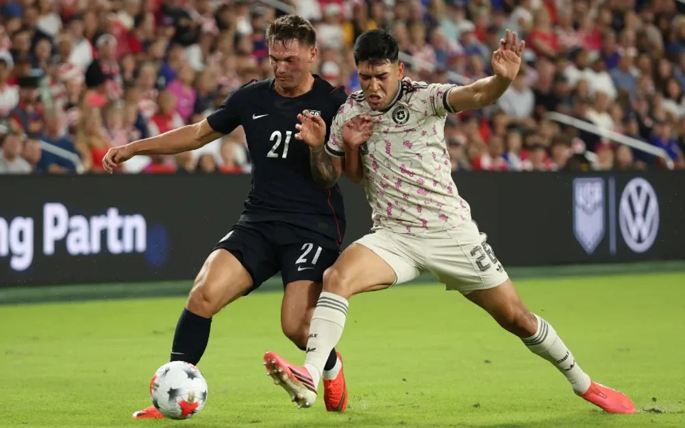 Diego Ulloa empata para Chile ante Estados Unidos antes del descanso en St. Louis