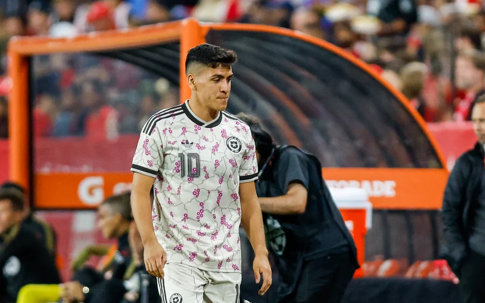 Gary O'Neil descarta conflicto con Marcelino Núñez y respalda su regreso a Ipswich