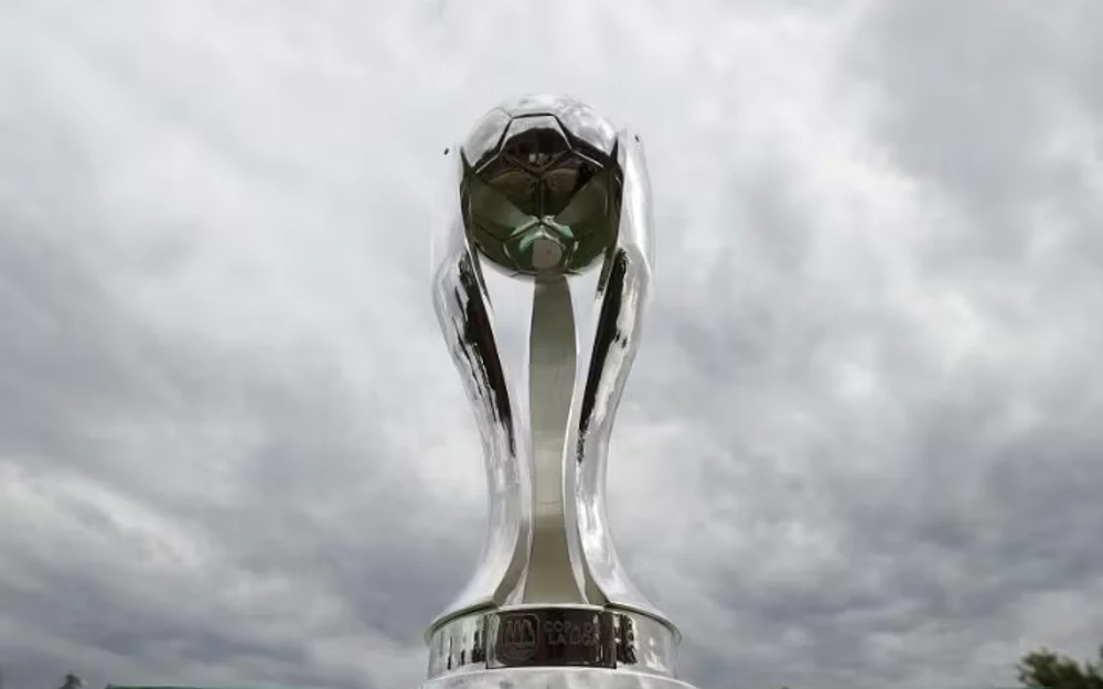 ANFP define este martes si la final de la Copa de la Liga se juega en el Claro Arena