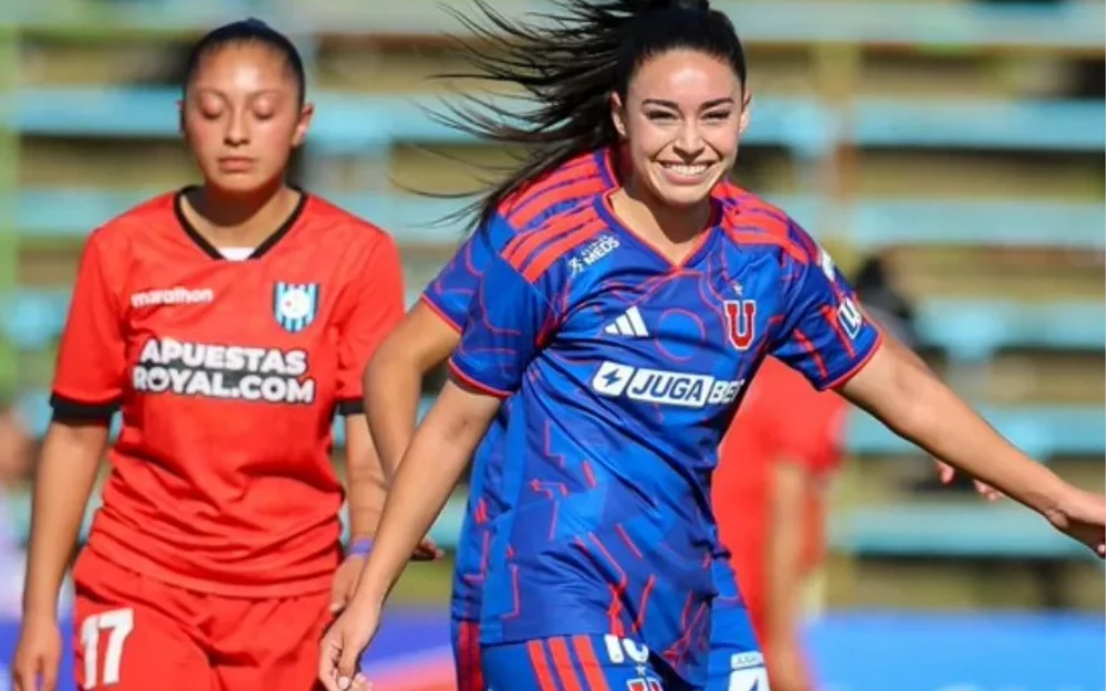 Universidad de Chile golea 6-1 a Huachipato y avanza a semifinales de la Liga Femenina