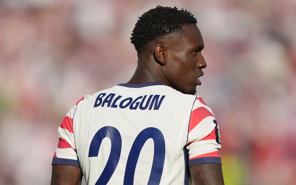 FIFA defiende ante su Consejo la decisión de habilitar a Balogun en el Mundial 2026