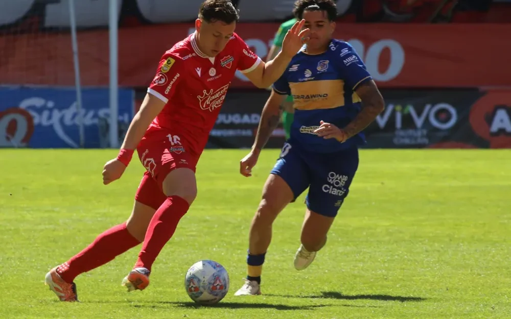 Everton vence a Ñublense como visitante y se ilusiona con la Libertadores