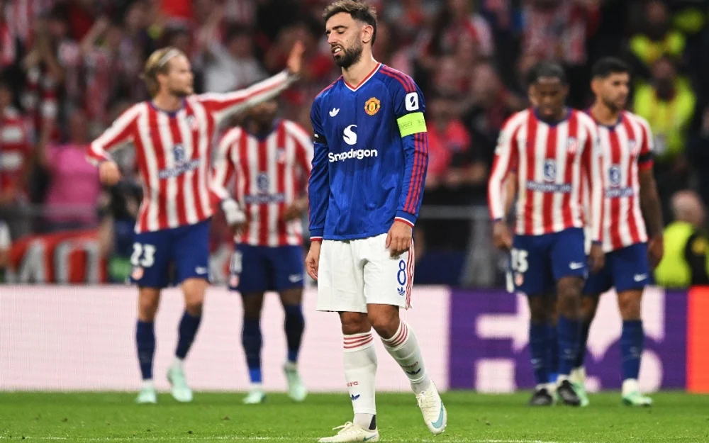 Atlético Madrid venció 2-0 al Manchester United con gol a los 50 segundos y expulsión de Yoro