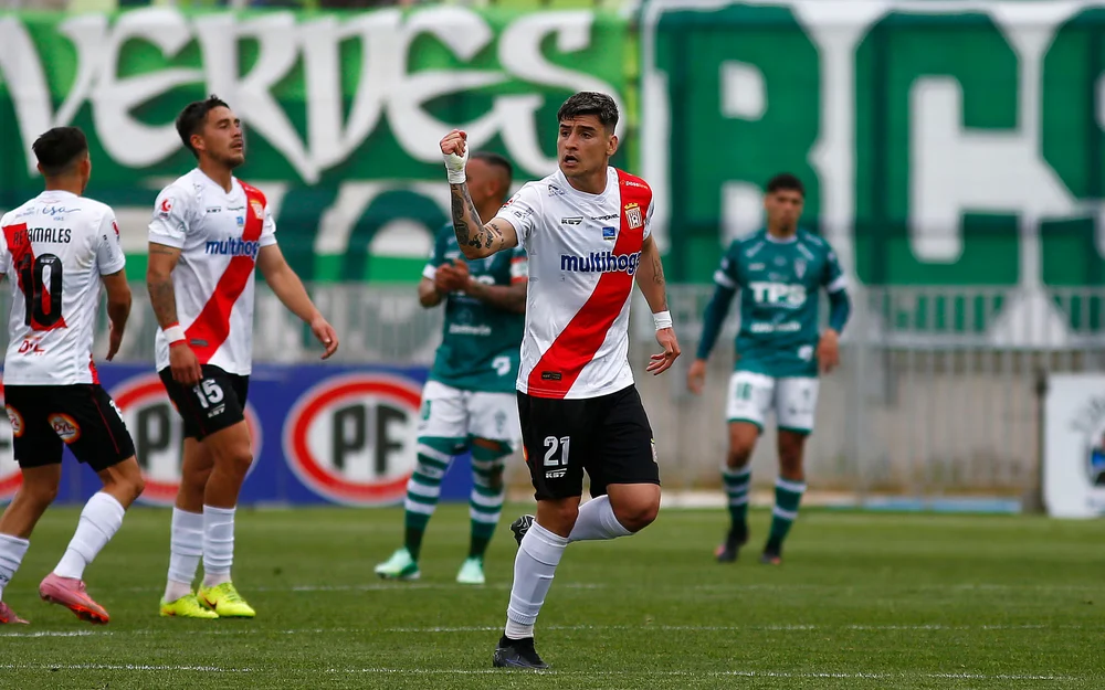 Wanderers suma cuarta derrota al hilo tras caer 2-1 en casa ante Curicó Unido