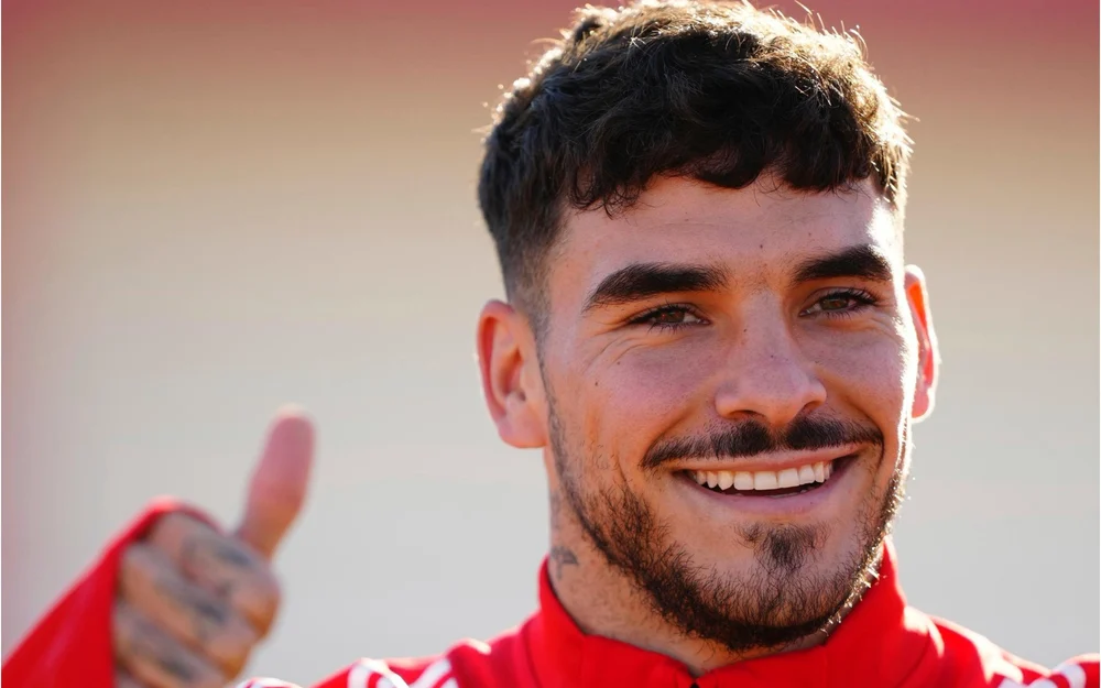Cardoso vuelve a entrenar con el Sevilla tras su apartamiento veraniego