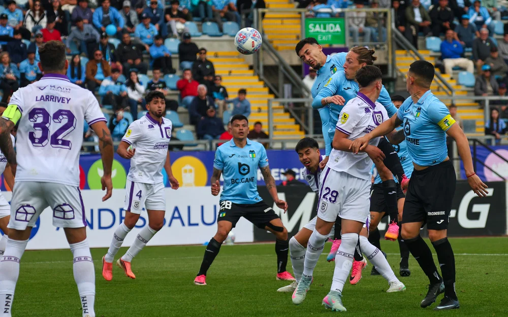 O'Higgins firma un 2-0 sobre Deportes Concepción y es el primer semifinalista de la Copa Chile