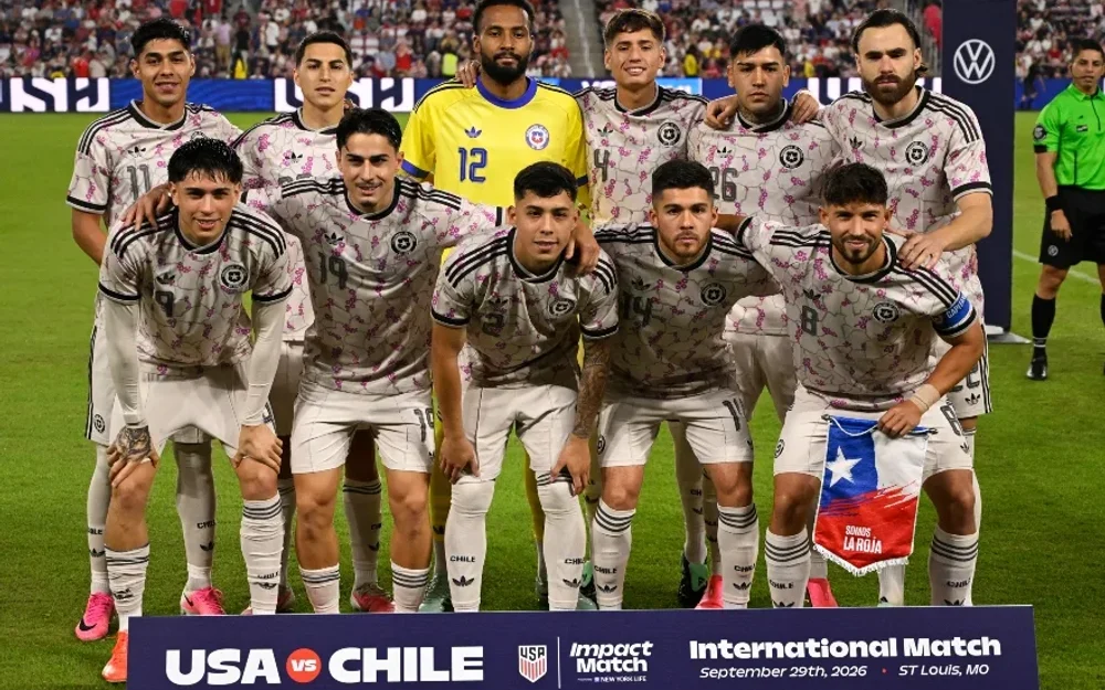 Chile cae 4-2 ante Estados Unidos con goles de Ulloa y Gutiérrez