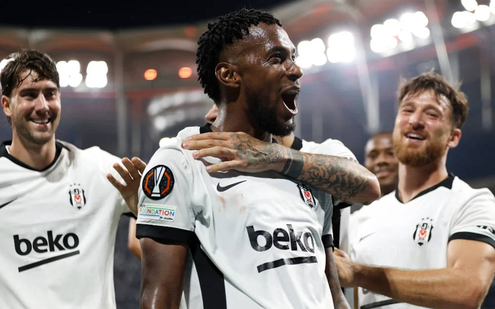 Beşiktaş golea a Marsella en el arranque de la Europa League