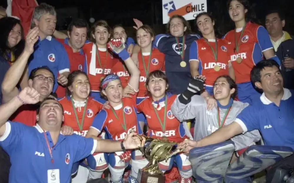 Las Marcianitas celebran 20 años del título mundial de hockey patín con homenaje en el Congreso