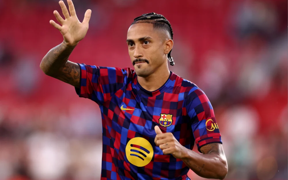 Raphinha sufre edema muscular y se pierde los duelos del Barcelona ante Getafe y Galatasaray