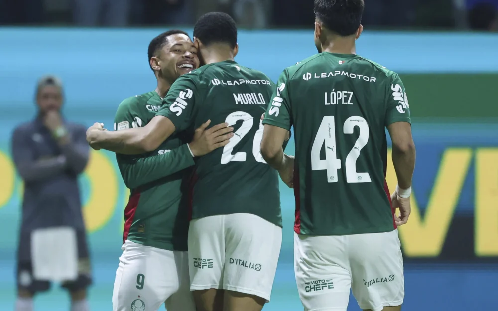 Palmeiras se impone a São Paulo en el Choque-Rei y sigue firme en la pelea por el título