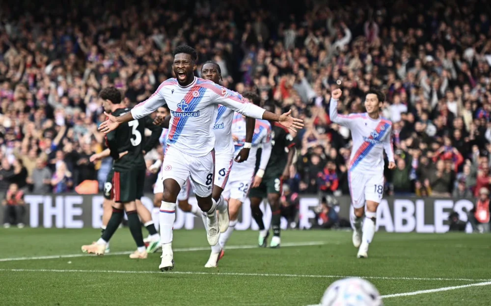 Crystal Palace vence 3-1 al Nottingham Forest y Darío Osorio suma otra jornada sin citación