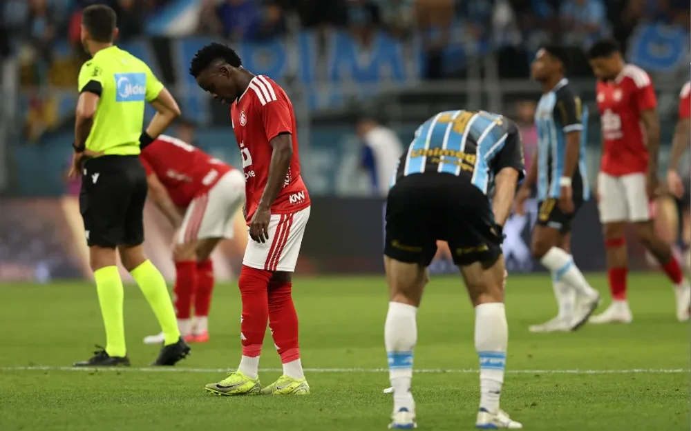 GreNal termina en empate y mantiene a Gremio e Inter en zona de descenso