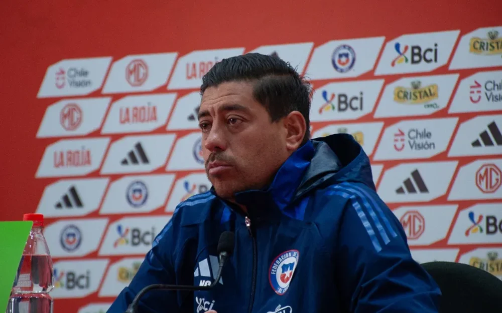Córdova anuncia corrección interna tras las expulsiones en la Roja