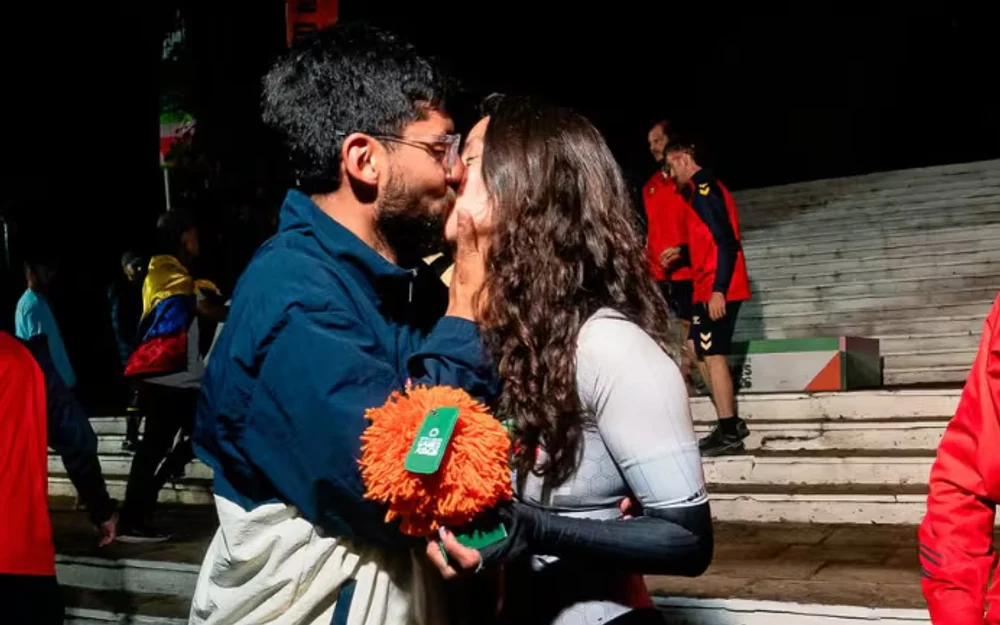 Danae Gómez gana bronce en los World Roller Games y recibe pedida de matrimonio en pleno podio