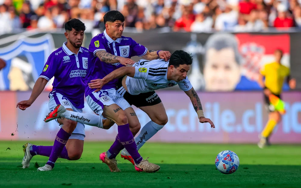 Colo Colo retoma la Liga de Primera con 12 puntos de ventaja y el título al alcance