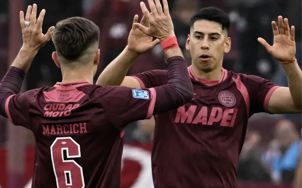 Lanús venció a Vélez en el duelo de chilenos por el Clausura argentino