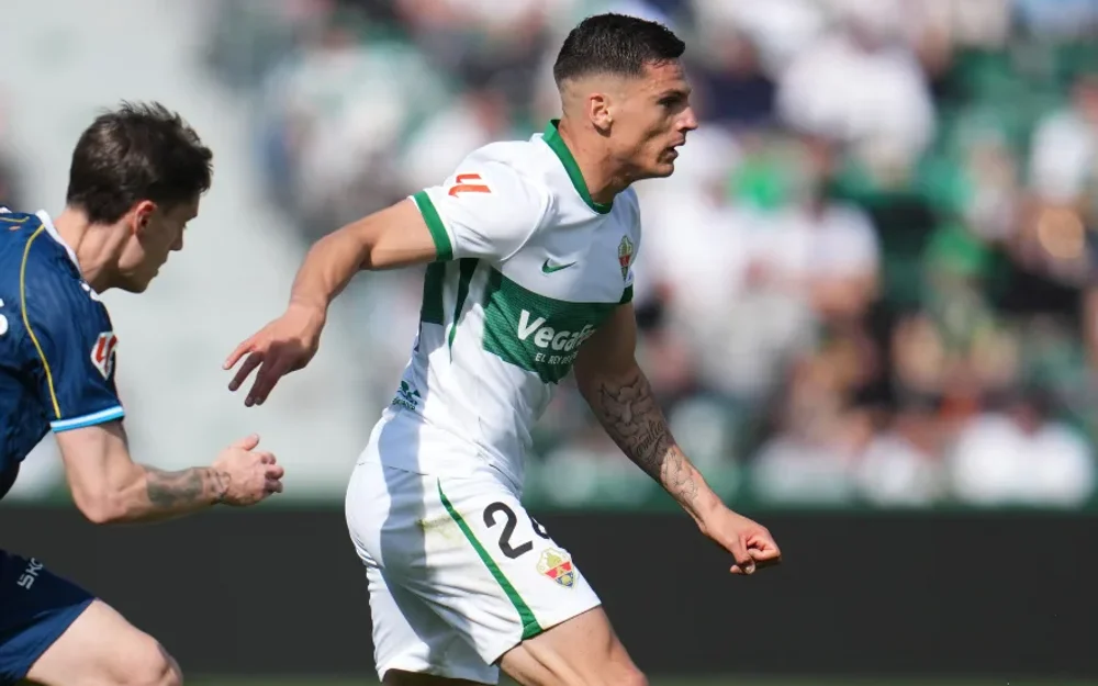 Lucas Cepeda suma minutos en el empate del Elche en San Mamés