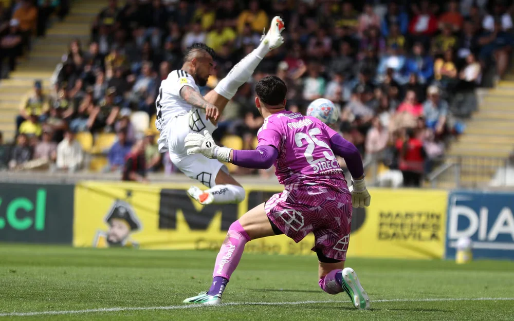 Colo Colo cae 5-2 ante Coquimbo y la U se acerca a nueve puntos en la recta final