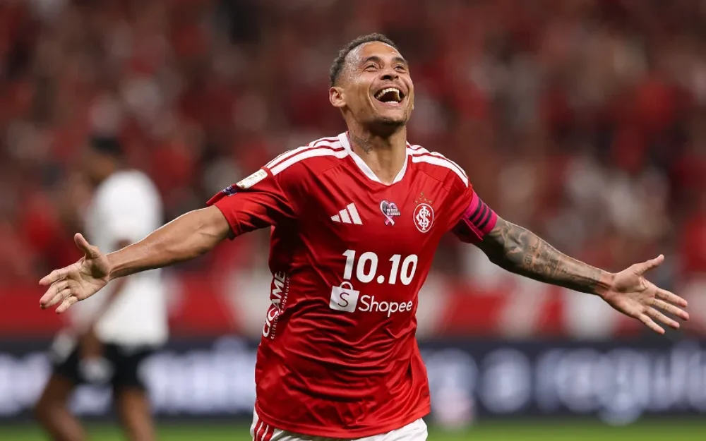 Internacional respira en el Brasileirao: venció a Corinthians y quedó a un punto de salir del descenso