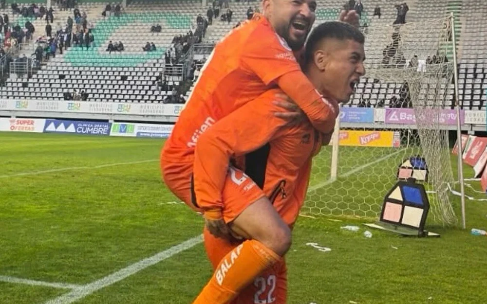 Cobreloa gana en el añadido a Deportes Temuco y estira su ventaja en el Ascenso