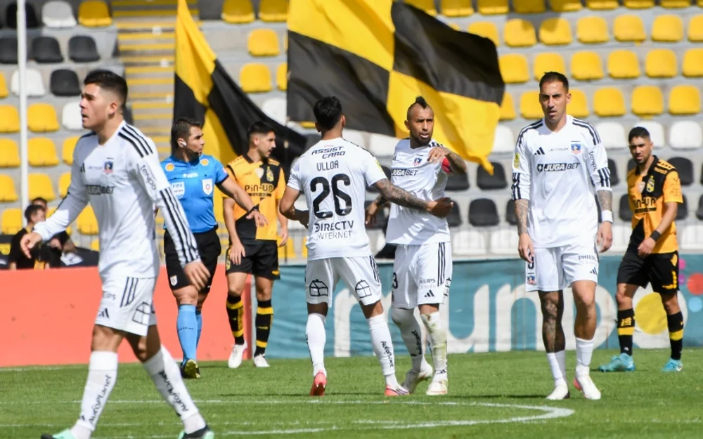 Colo Colo encara las últimas seis fechas con nueve puntos de ventaja y un calendario de cuidado