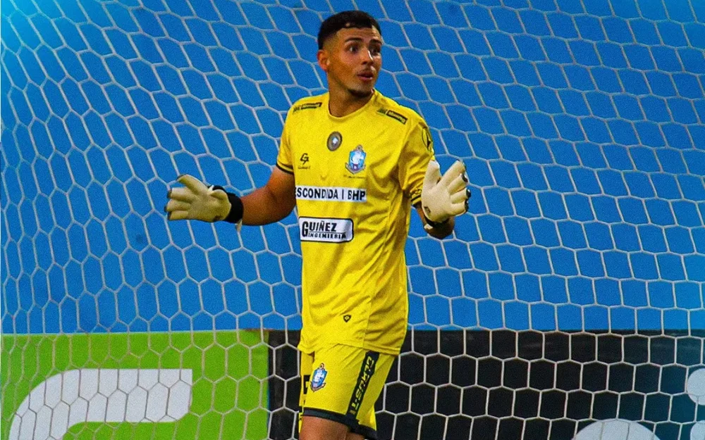 Cisternas, el arquero que frenó a la U en Copa Chile: "Quedé arrodillado y le di gracias a Dios"