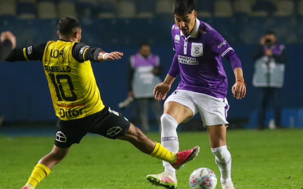 Siete partidos animan el fútbol chileno este domingo 4 de octubre