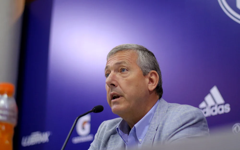 Carlos Heller defiende la venta de sus acciones de Azul Azul: "El proceso está en completo orden"