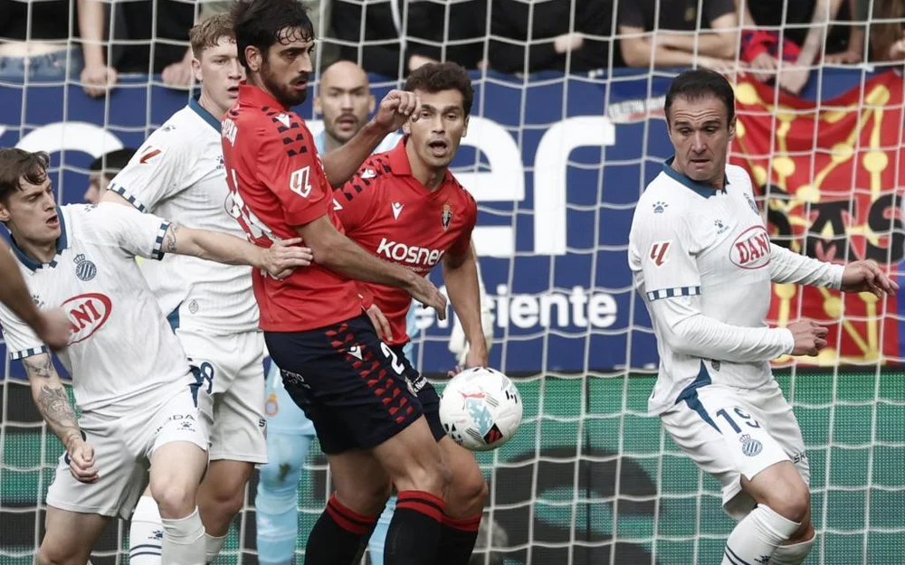 Osasuna y Espanyol buscan recuperarse en El Sadar tras tropiezos recientes