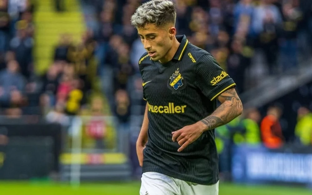 Lucas Assadi sigue sin ganar en Suecia: AIK cayó 2-1 ante Halmstad